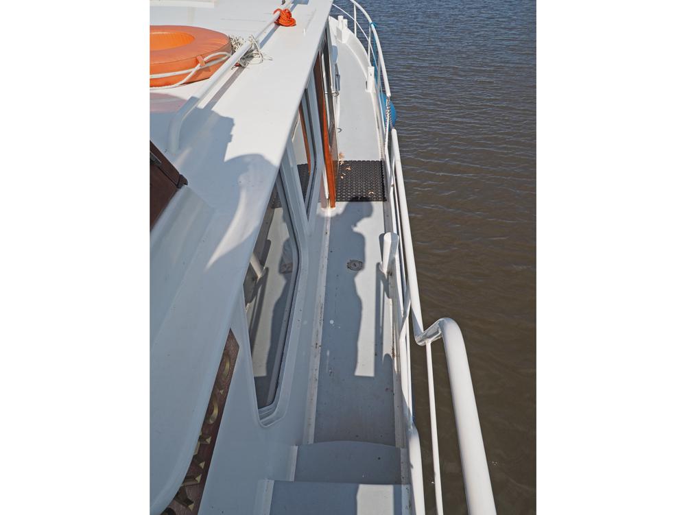  Deck equipment